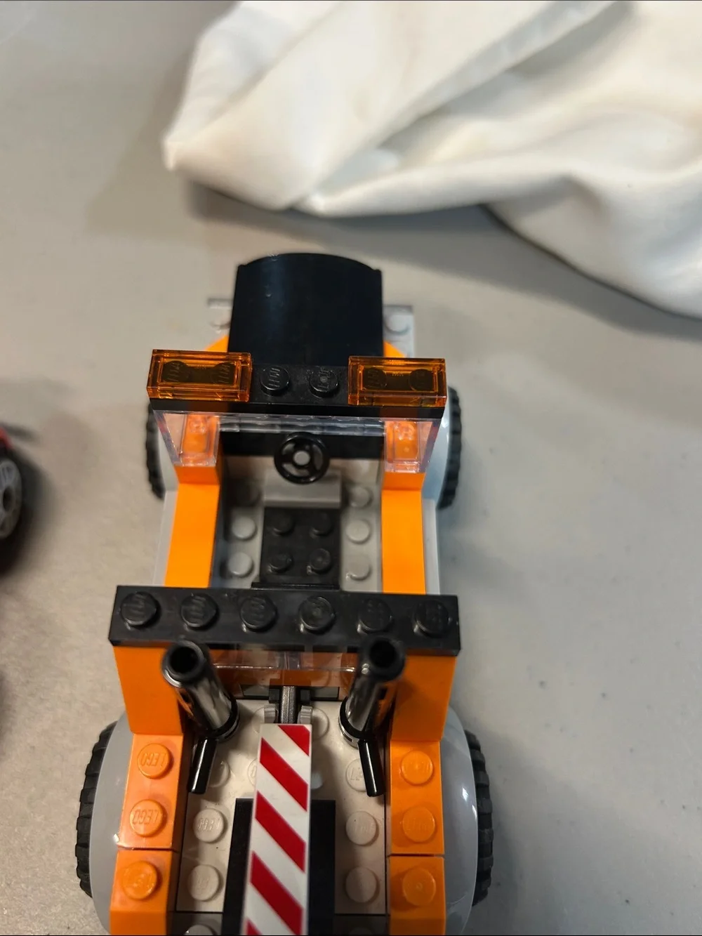 Lego 60435 City Tow Truck and Sports Car Repair